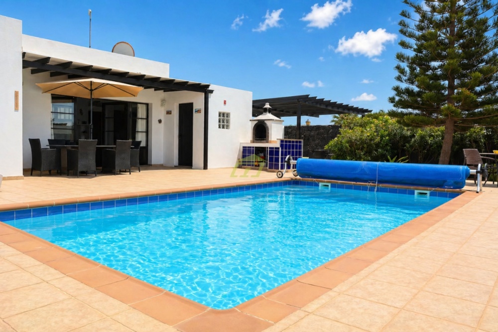Semi-detached villa with private pool in Costa Papagayo, Playa Blanca - Playa Blanca - lanzaroteproperty.com