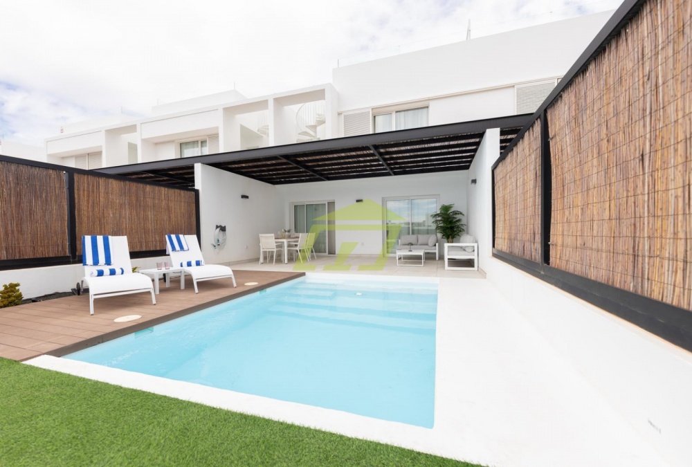 Modern 3 bedroom villa with private pool in Playa Blanca - Playa Blanca - lanzaroteproperty.com