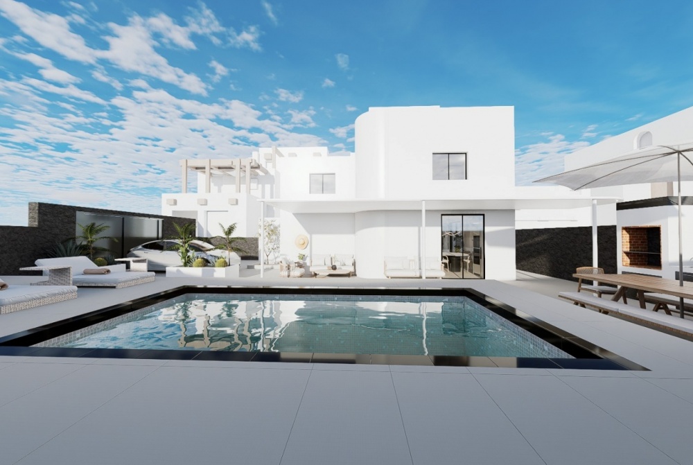 Stylish Duplex with Private Pool in Prime Location - Puerto del Carmen - lanzaroteproperty.com