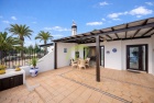 Immaculate 3 bedroom bungalow in prime Playa Blanca location - Playa Blanca - Property Picture 1